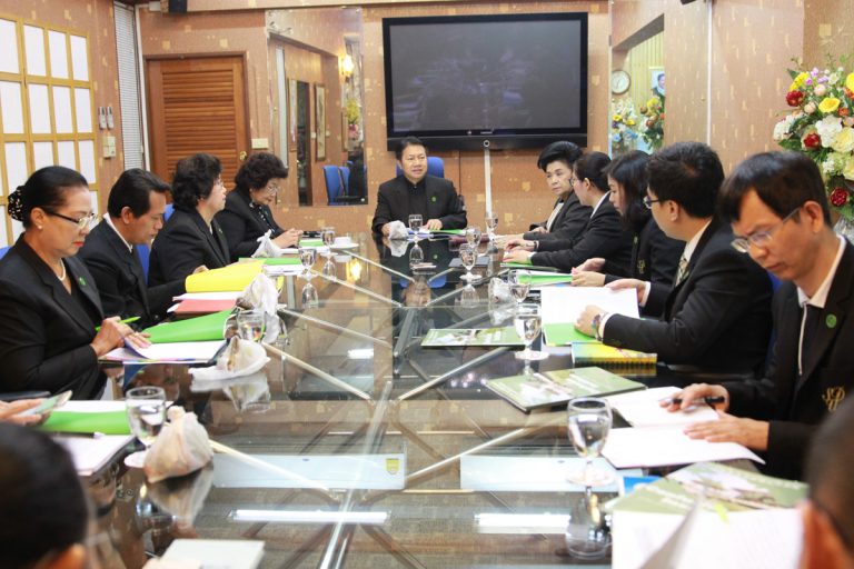 ประชุมคณะกรรมการบริหาร สถาบันขงจื่อมหาวิทยาลัยสวนดุสิต สุพรรณบุรีครั้งที่ 4/2560