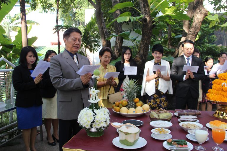 สำนักกิจการพิเศษ มสด. จัดพิธีทำบุญเลี้ยงพระเพื่อความเป็นสิริมงคล