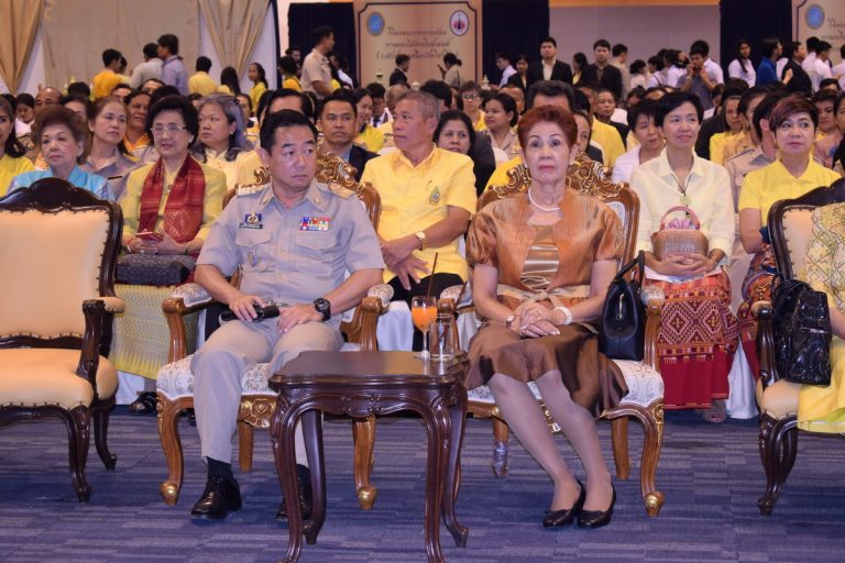 สวนดุสิต … บูรณาการองค์ความรู้ด้านอัตลักษณ์ จัดงานยิ่งใหญ่ “สืบสานศาสตร์ศิลป์ ส่งเสริมสยาม สู่ความยั่งยืน” (วันแรก)