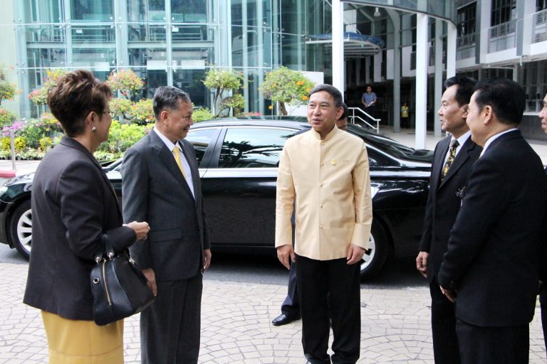 มสด.จัดการประชุมผู้บริหาร บุคลากร และนักศึกษา เพื่อรับฟังการปาฐกถาพิเศษในหัวข้อ“บทบาทของมหาวิทยาลัยในการพัฒนาทรัพยากรมนุษย์ ตามยุทธศาสตร์ Thailand 4.0 ที่เน้นความร่วมมือกับภาคธุรกิจและภาคอุตสาหกรรม”