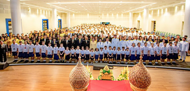 มสด. จัดพิธีถวายพระพรชัยมงคลพระบาทสมเด็จพระปรเมนทรรามาธิบดีศรีสินทรมหาวชิราลงกรณฯ พระวชิรเกล้าเจ้าอยู่หัว เนื่องในโอกาสวันเฉลิมพระชนมพรรษา 28 กรกฎาคม 2562