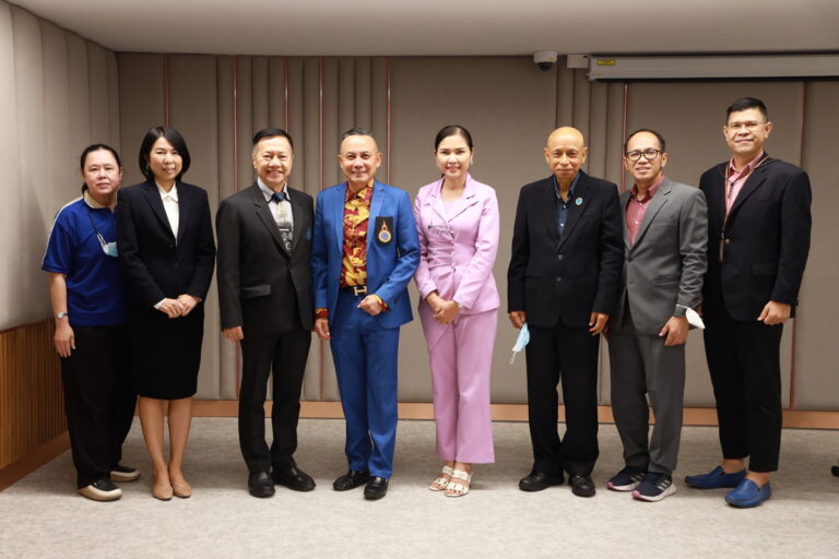 รองอธิการบดีฝ่ายบริหาร มหาวิทยาลัยสวนดุสิต และหลักสูตรศึกษาศาสตรดุษฎีบัณฑิต สาขาวิชาภาวะผู้นำทางการศึกษา จัดบรรยายพิเศษ เรื่อง “โหราศาสตร์ไทยและศาสตร์ตัวเลข”