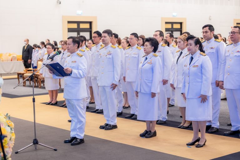 ม.สวนดุสิต จัดพิธีถวายพระพรชัยมงคล พิธีถวายสัตย์ปฏิญาณเพื่อเป็นข้าราชการที่ดีและพลังของแผ่นดิน และพิธีทำบุญตักบาตรถวายเป็นพระราชกุศล พระบาทสมเด็จพระเจ้าอยู่หัว เนื่องในโอกาสมหามงคลเฉลิมพระชนมพรรษา 6 รอบ 72 พรรษา 28 กรกฎาคม 2567