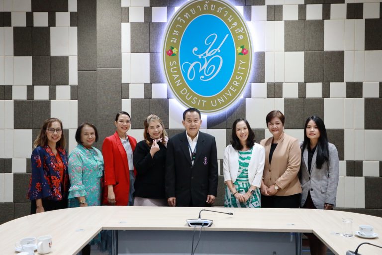 สวนดุสิตโพล ร่วมกับ ศูนย์พัฒนาทุนมนุษย์ จัดกิจกกรม จิบกาแฟ ครบรอบ 5 ปี นัดพิเศษ “จากใจ ดร.ศิโรจน์”