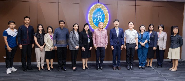 ทีมวิจัยคณะวิทยาการจัดการประชุมคณะกรรมการพัฒนามาตรฐานแบรนด์ “น้องเหน่อ”จังหวัดสุพรรณบุรี ด้านผลิตภัณฑ์อาหาร ร่วมกับจังหวัดสุพรรณบุรี