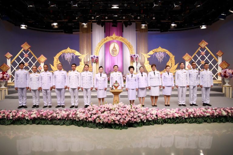 กองพัฒนานักศึกษา นำคณะผู้บริหาร อาจารย์ บุคลากร และนักศึกษา ร่วมบันทึกเทปถวายพระพรสมเด็จพระนางเจ้าสุทิดา พัชรสุธาพิมลลักษณ พระบรมราชินี เนื่องในโอกาสมหามงคลเฉลิมพระชนมพรรษา วันที่ 3 มิถุนายน 256
