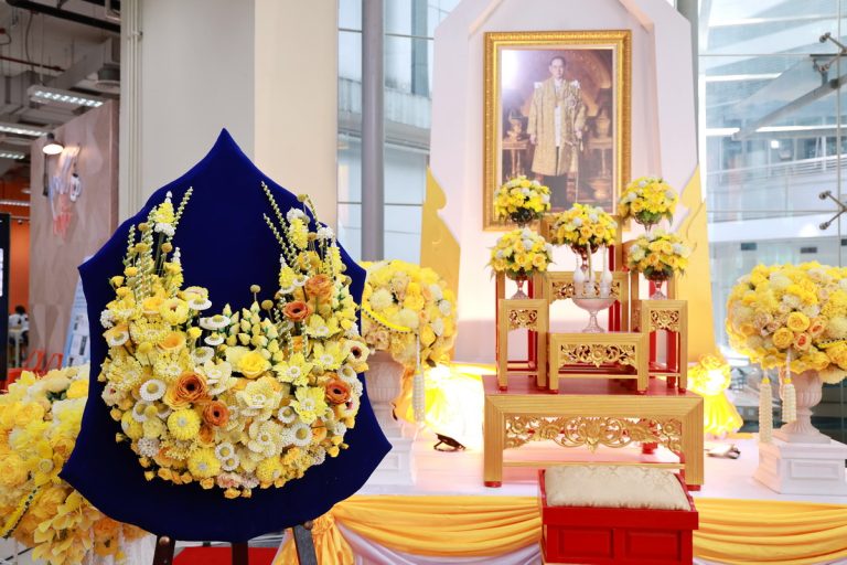 มหาวิทยาลัยสวนดุสิต จัดพิธีวางพวงมาลา เนื่องในวันคล้ายวันสวรรคต พระบาทสมเด็จพระบรมชนกาธิเบศร มหาภูมิพลอดุลยเดชมหาราช บรมนาถบพิตร 13 ตุลาคม 2568